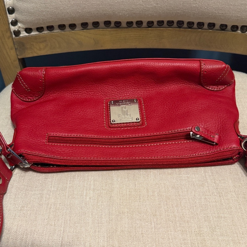 Tignanello Red Pebbled Leather Shoulder Bag - Picture 13 of 15